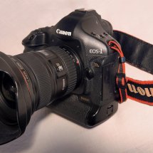 Prodám CANON EOS 1Ds Mark III + objektiv Canon EF 16-35 mm f/2,8 L II USM