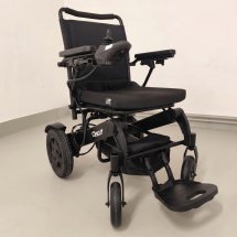 Elektrický skládací invalidní vozík Quickie