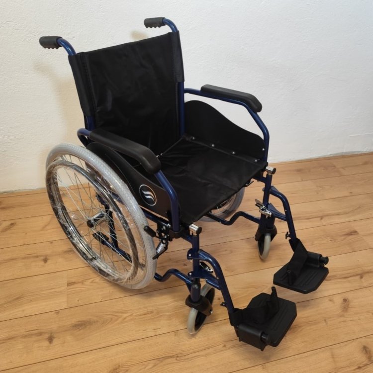 Nový mechanický invalidní vozík