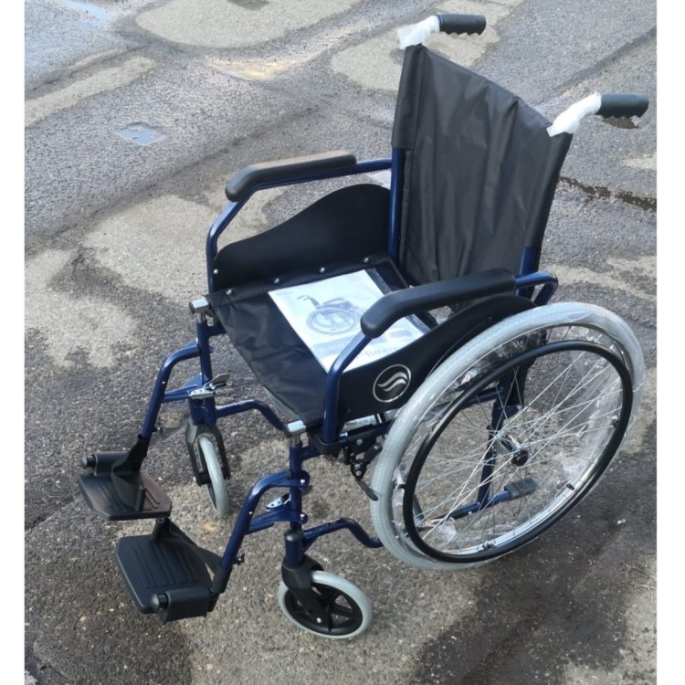 Nový mechanický invalidní vozík
